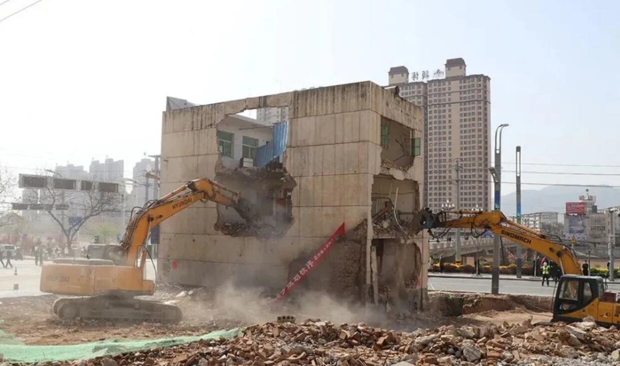 海南藏族建筑拆除